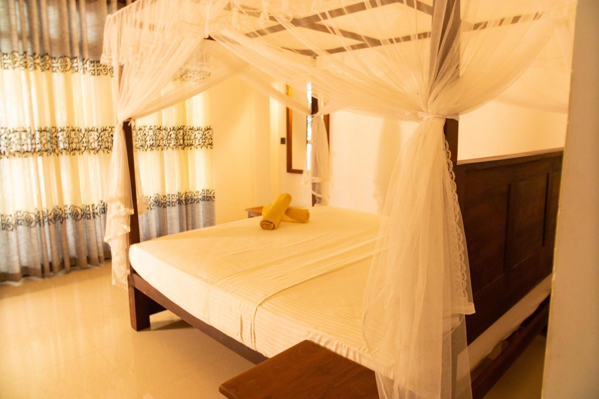 The Green Lagoon Villa Hikkaduwa Zimmer foto