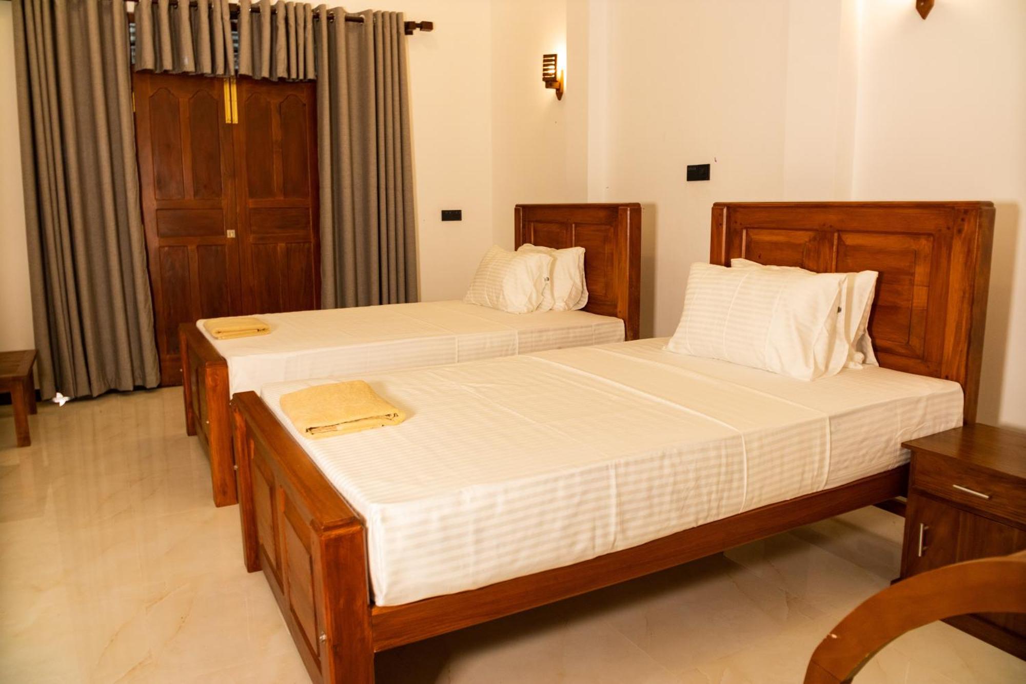 The Green Lagoon Villa Hikkaduwa Zimmer foto